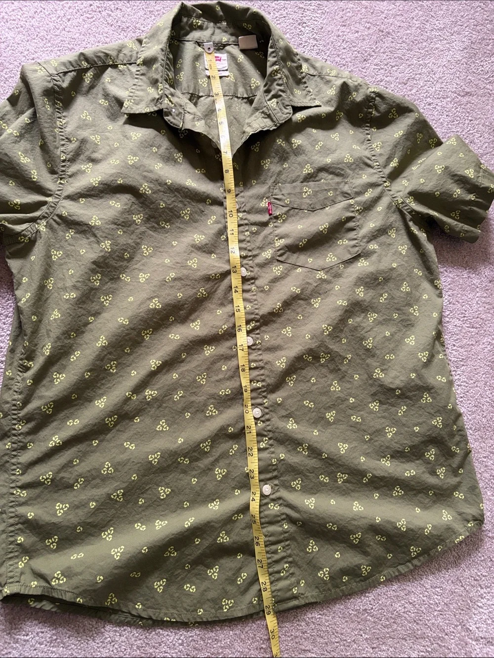 Levi's Short Sleeve Classic One-Pocket Standard Green  size large